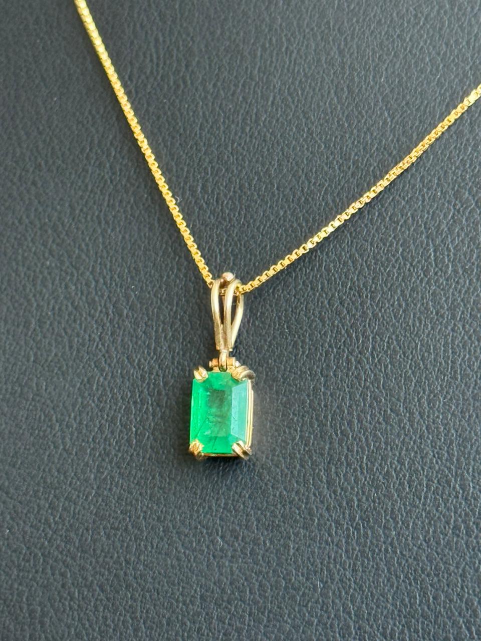 Pingente de Ouro e Esmeralda